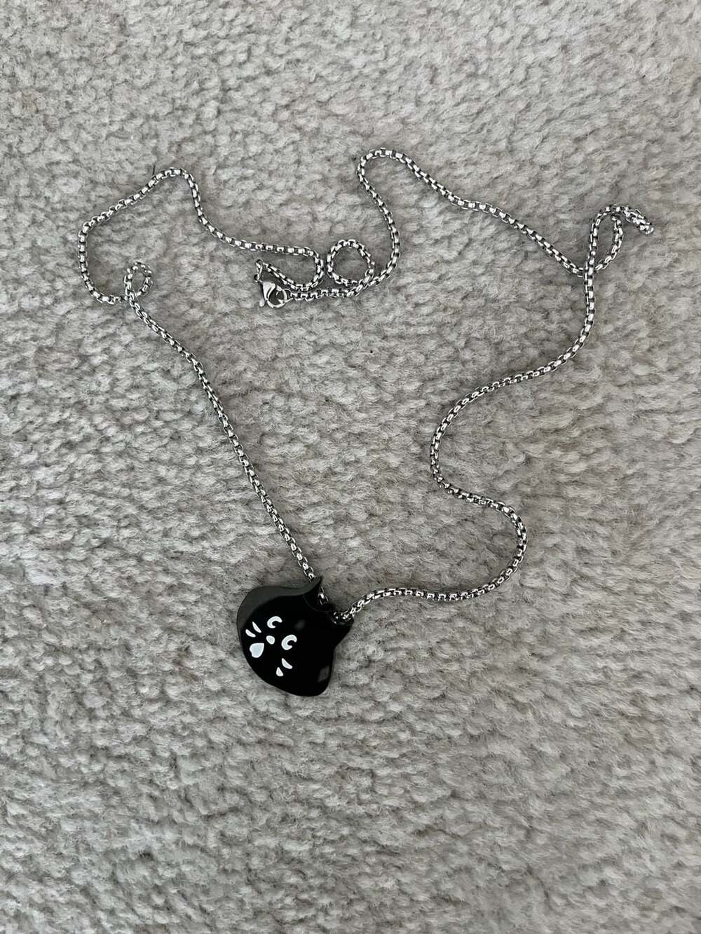 Ne-Net Nya Cat Pendant Necklace Black White